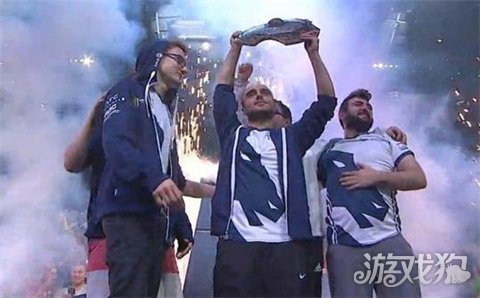 一场精彩的 一场精彩的