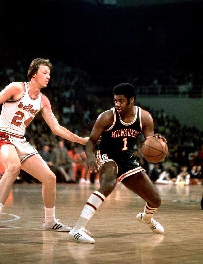 的球员担任 的球员担任