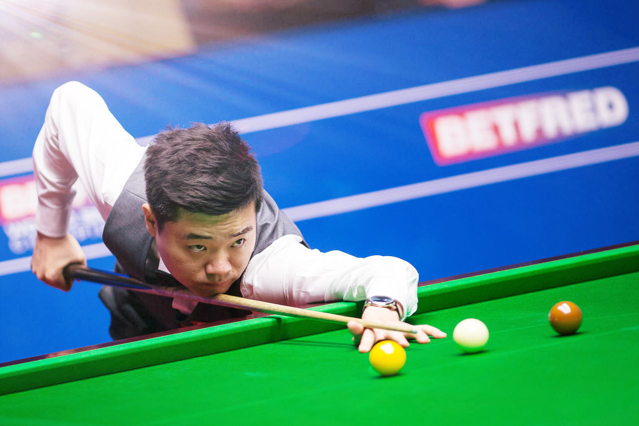 年人与高风 年人与高风